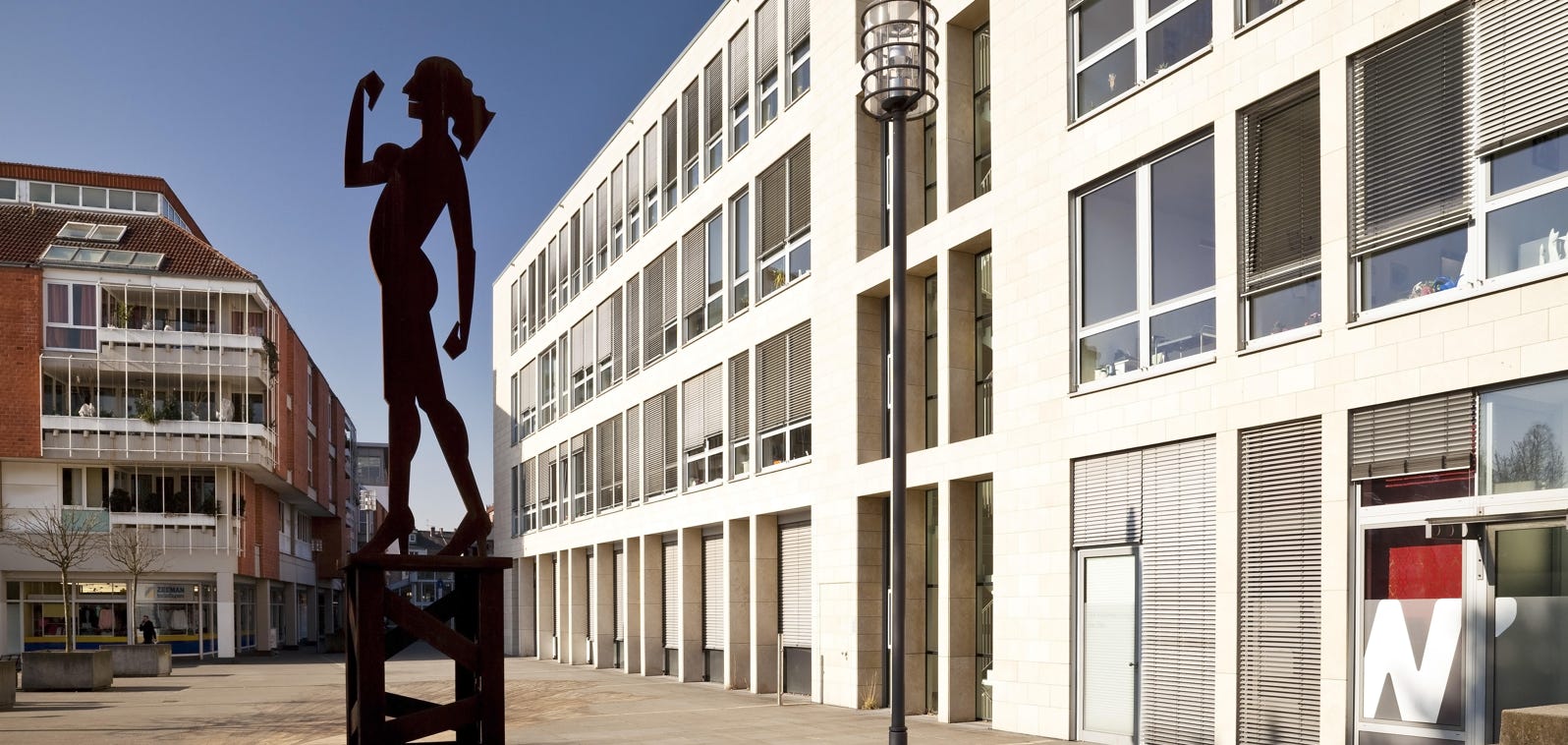 Stadthaus Viersen Logodesign by Daniel Massin, Ansicht seitlich